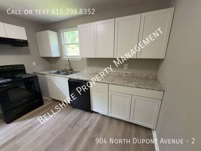 Building Photo - 904 N Dupont Ave