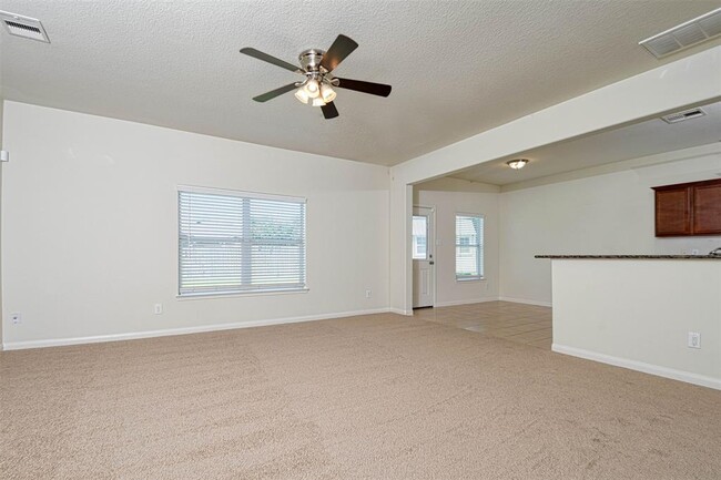Building Photo - 30803 W Lost Creek Blvd