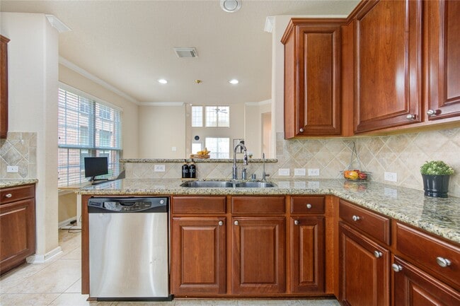 Building Photo - 1243 Glenwood Canyon Ln