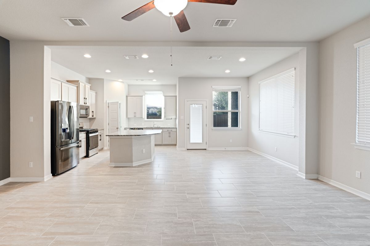 Building Photo - 2212 Dillon Pond Ln