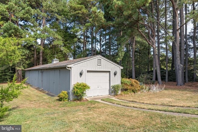 Building Photo - 9338 Bantry Rd