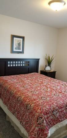 Master Bedroom - 1000 W Marion St