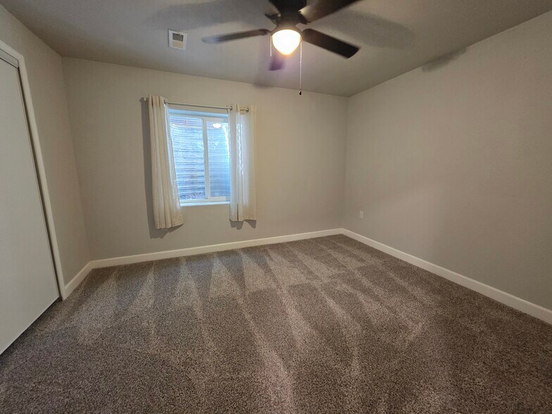 Building Photo - 6535 Weiser Dr