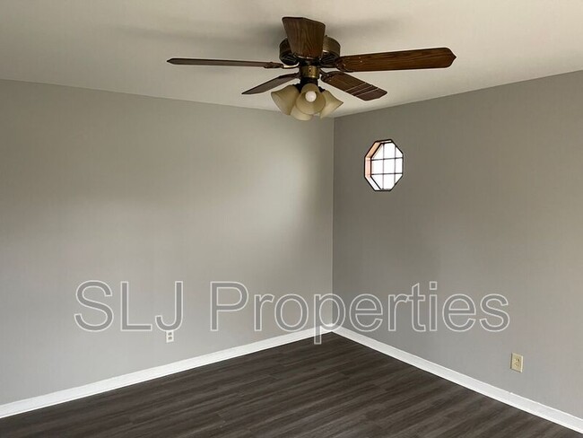 Building Photo - 10818 Grafton Hall Rd