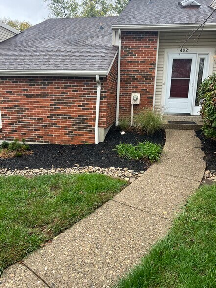 Building Photo - 400 Sherwood Green Ct