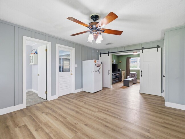 Building Photo - 173 Colonial Dr