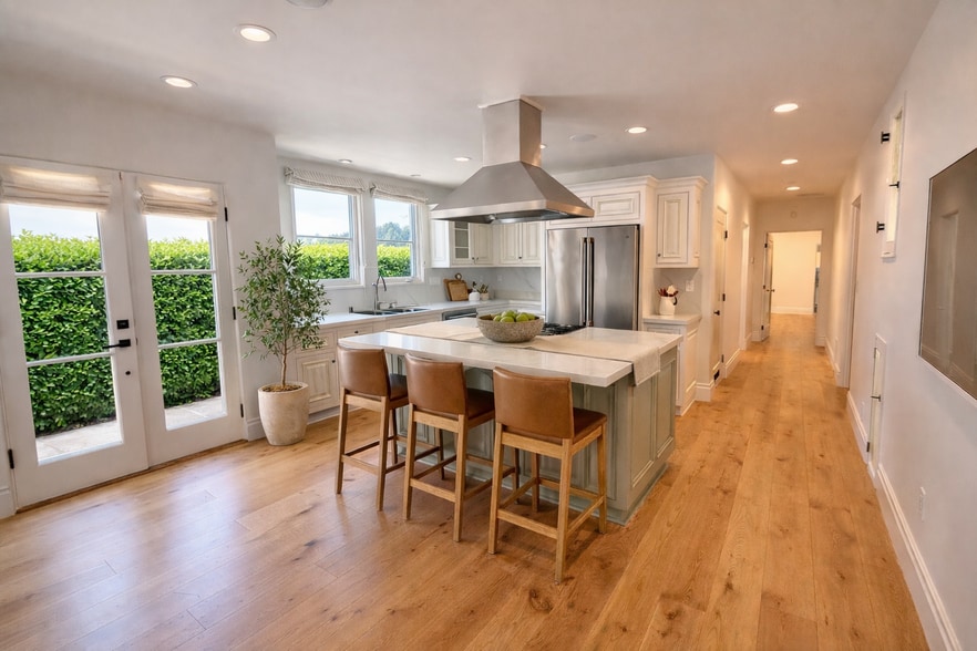 Building Photo - 6456 Hayes Dr