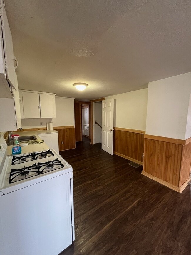 Building Photo - 1144 West St