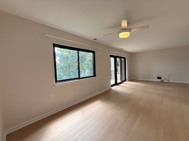 Building Photo - 613 Oakland Hills Ct