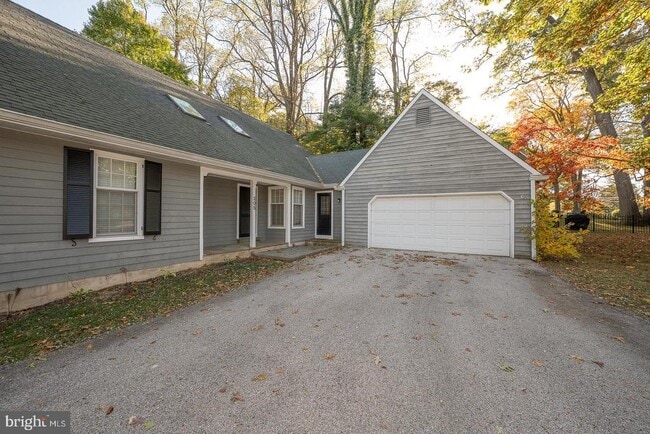 Building Photo - 205 Pennswood Rd