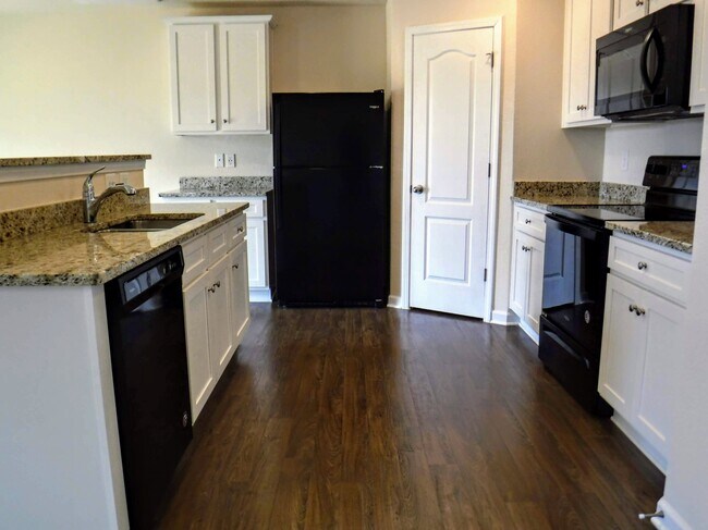 White shaker modern cabinets with walk-in pantry - 2022 Talbert Ct