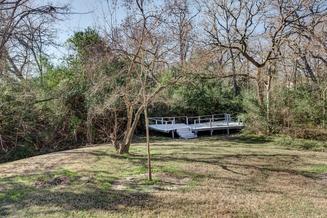 Building Photo - AUGUST 2026 MOVE IN! Beautiful 5 Bed Recently Renovated!