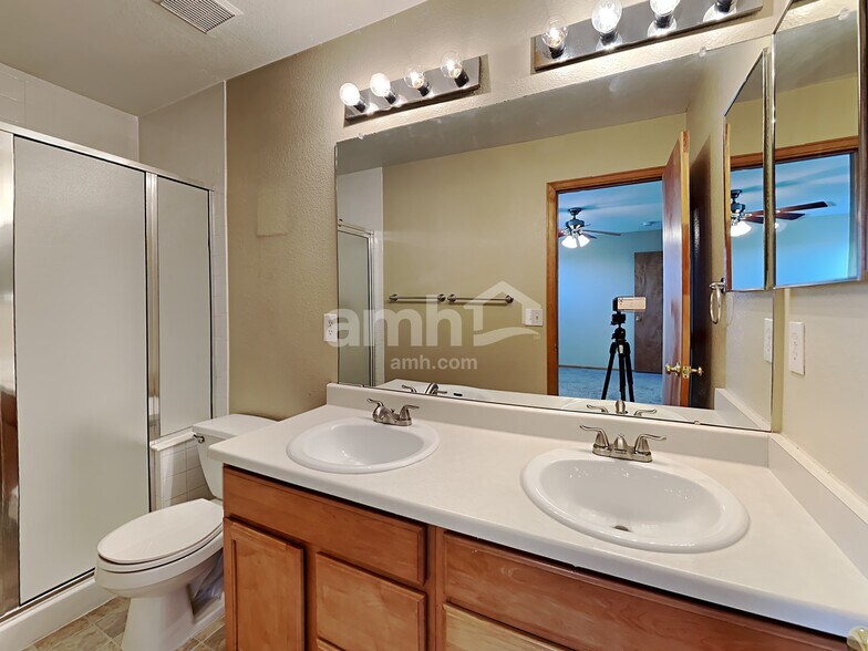 Building Photo - 6293 Brantly Ave