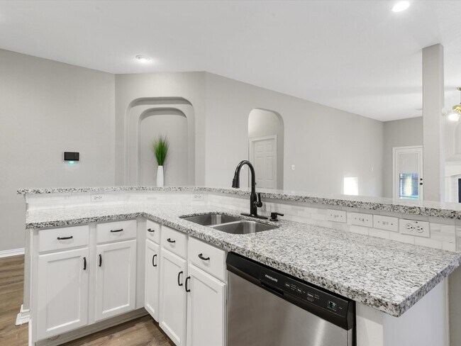 Building Photo - 23719 Allingham Ln