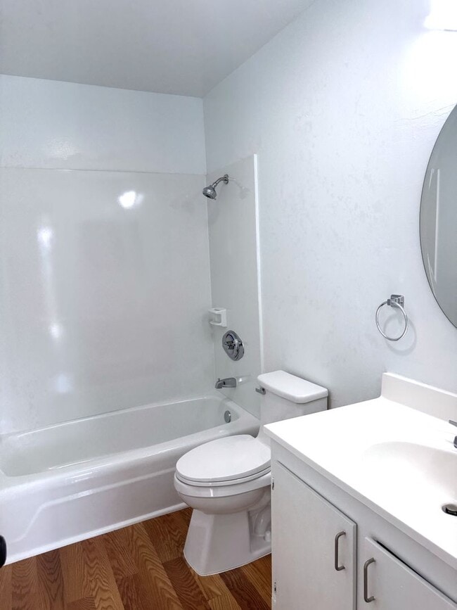 Building Photo - Koko Isle Circle - 3 bedroom, 2 full bath, 1 half bath with two car carport