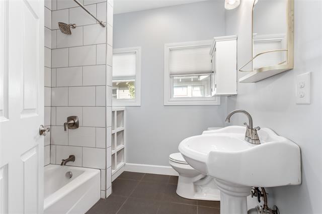 Building Photo - 5327 Worth St