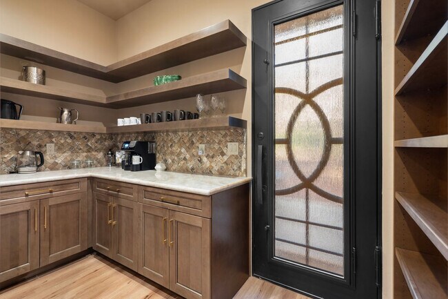 Building Photo - 30 Sycamore Canyon Rd
