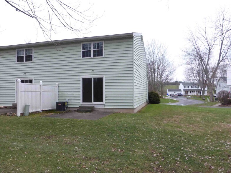 Building Photo - 73 Havenwood Holw