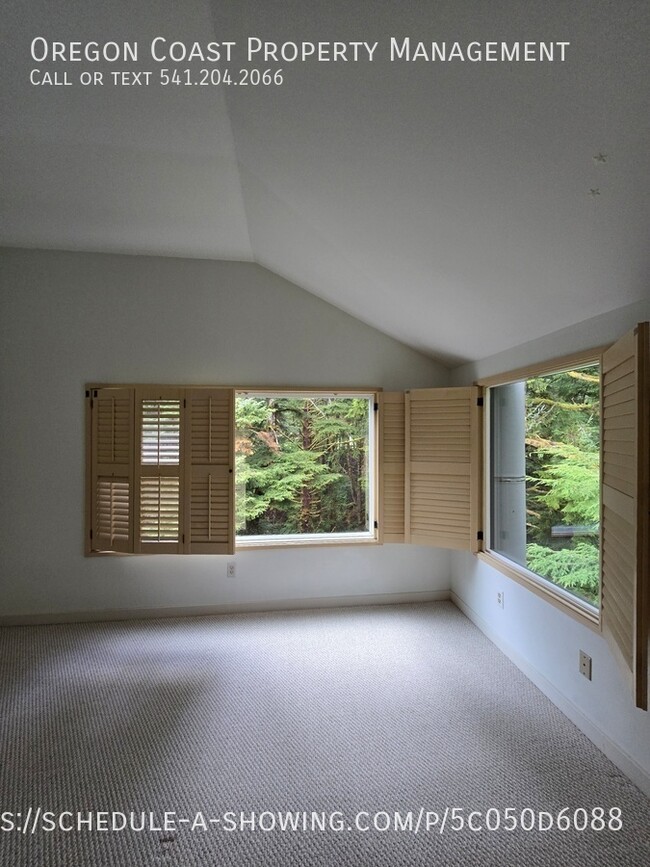 Building Photo - 600 Island Dr