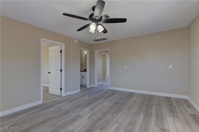 Building Photo - 1940 Merze Ave