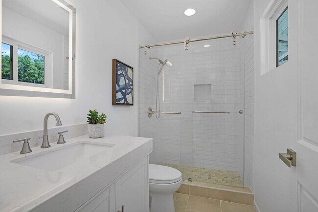 Building Photo - Fully Renovated Orinda Home for Rent, Avai...
