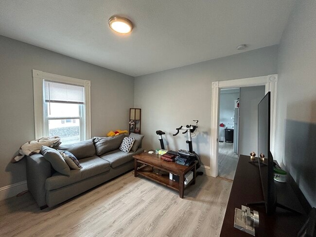 Building Photo - 70 Francis St