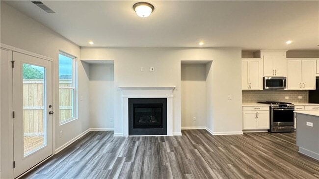 Building Photo - 2278 Whistler Wy NE