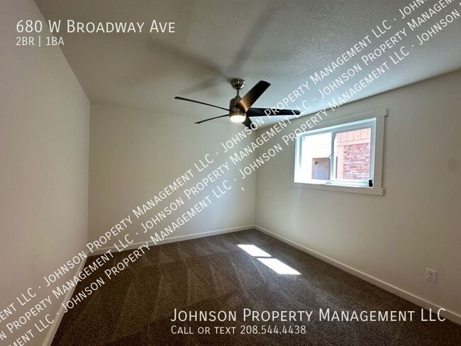 Building Photo - 680 W Broadway Ave