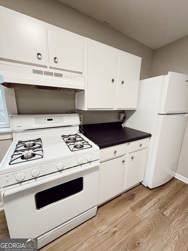 Building Photo - 275 Boulevard Heights