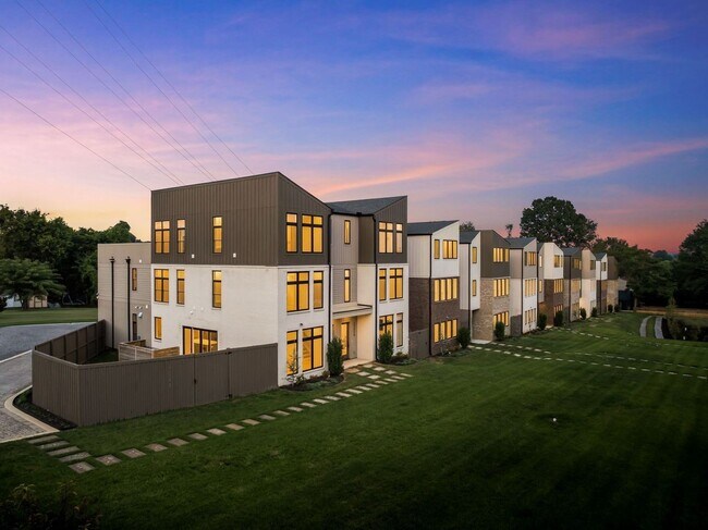 Building Photo - Brand New Townhome in The Heart Of East Nashville