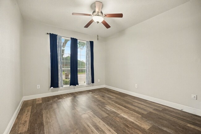Building Photo - 3808 Armand Dr