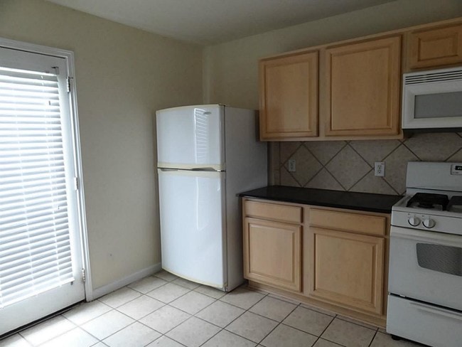 Building Photo - 3606 Avalon Castle Dr