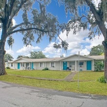 Building Photo - Renovated Large 2/1- Minutes from Downtown...