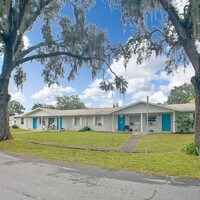 Building Photo - Large 2/1- Minutes from Downtown Leesburg/...