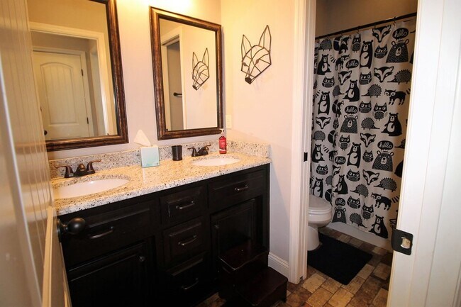 Building Photo - Beautiful and Convenient 3BR/2BA Home near Moody Airforce Base in Valdosta, GA