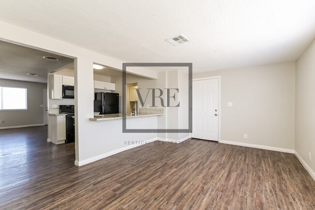 Building Photo - 3352 Fico Ave