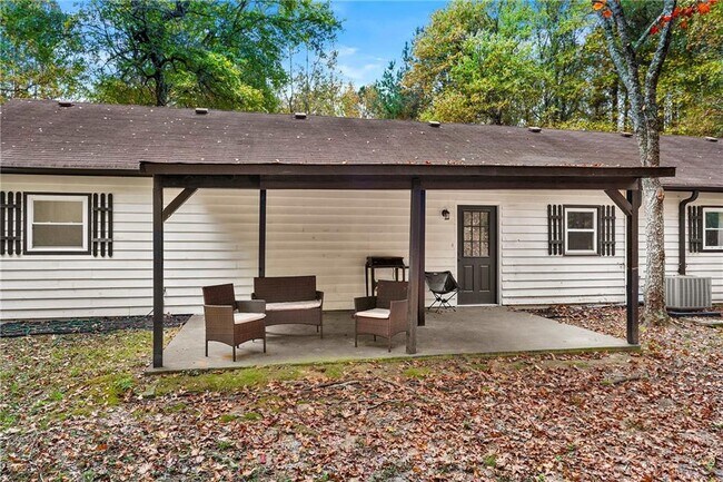 Building Photo - 5785 Woodruff Rd