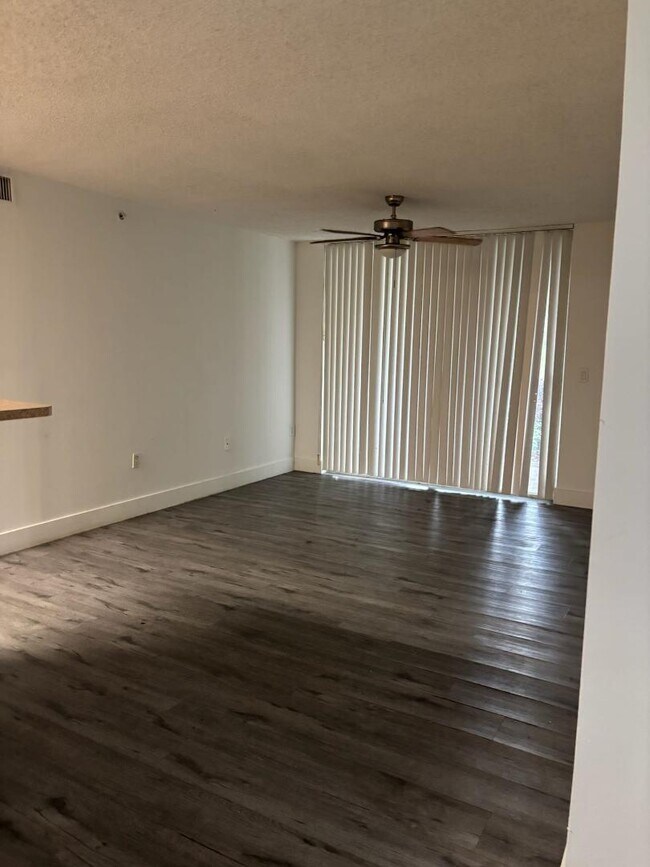 Building Photo - 12118 St.Andrews Pl