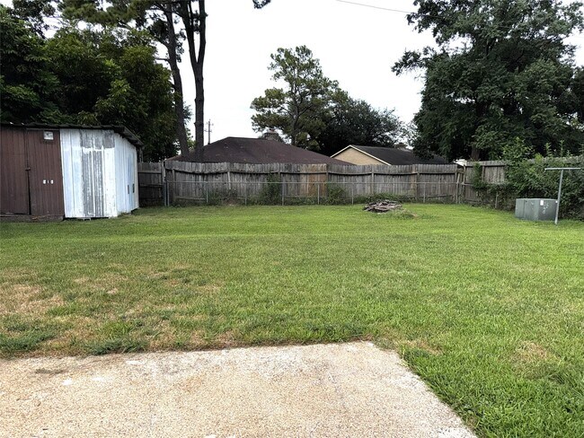 Building Photo - 15138 Old Creek Rd