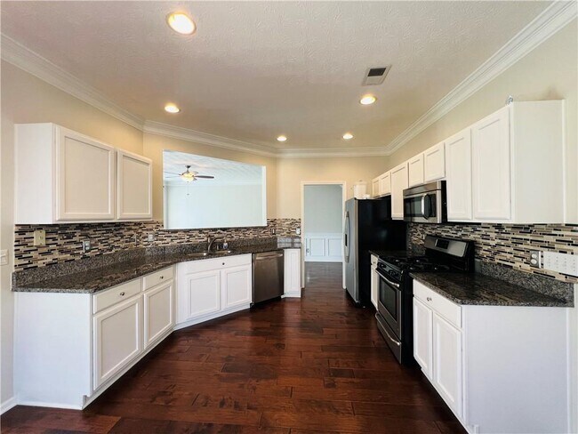 Building Photo - 156 Weatherstone Dr