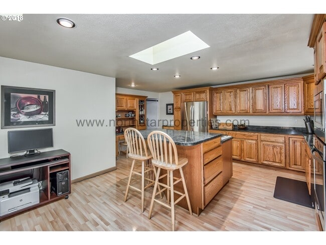 Building Photo - Great Lake Grove Bungalow Walking Distance to Everything