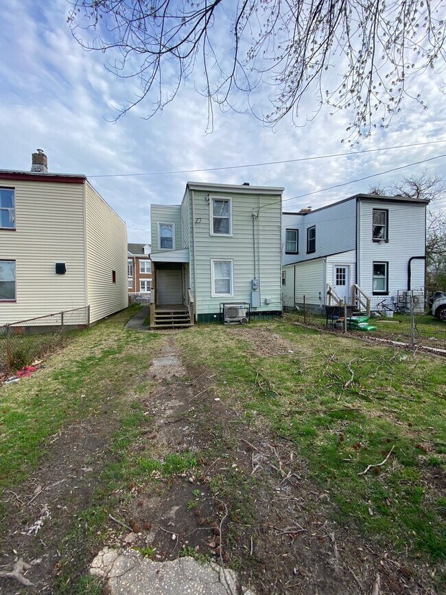 Building Photo - 207 Wellford St