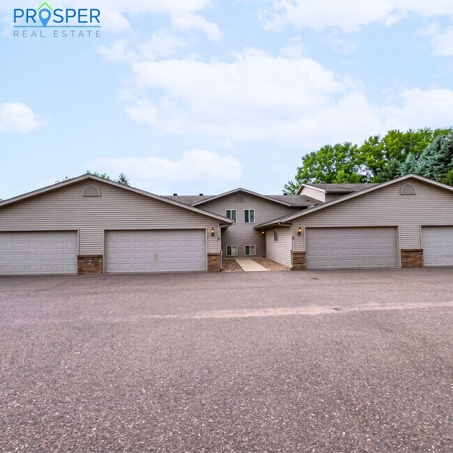 Building Photo - 862 Kari Dr