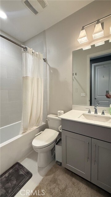 Building Photo - 57 Interlude