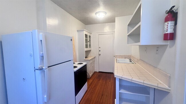 Primary Photo - 3902 Dallas St