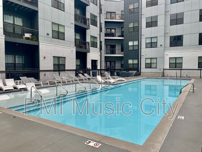 Primary Photo - 1677 54th Ave N