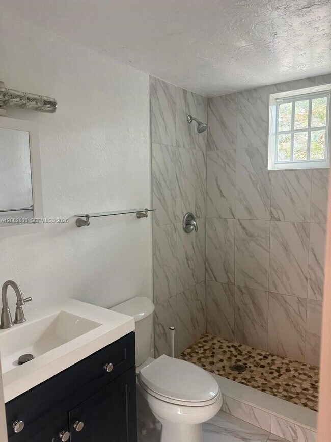 Building Photo - 160 NE 55th St