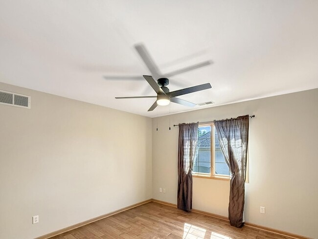 Building Photo - 443 Hilbrich Dr