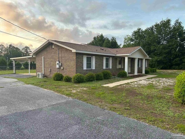 Primary Photo - 4560 Woodbine Rd