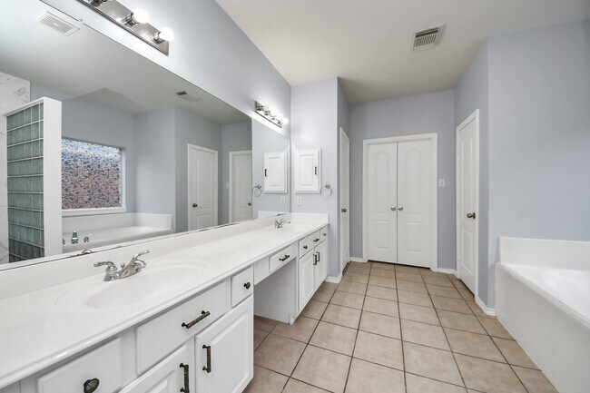 Building Photo - 23906 Indian Crest Ct